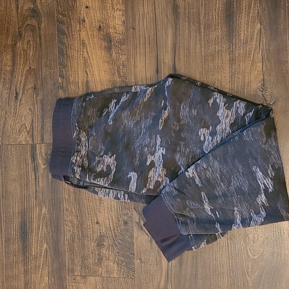 Gray Camo Sweatpants - Picture 2 of 4